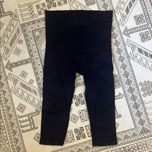 Belly Bandit Mother Tucker Black Compression Capri Leggings